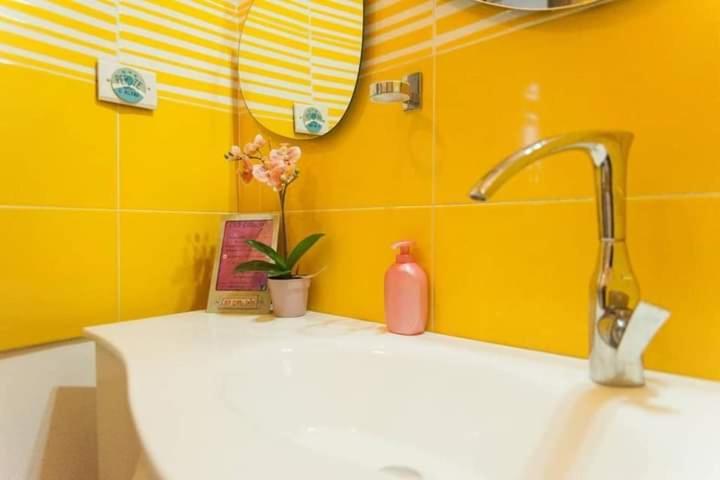 Casa Dani&Swing Bed&Books Bed & Breakfast Turin Bagian luar foto